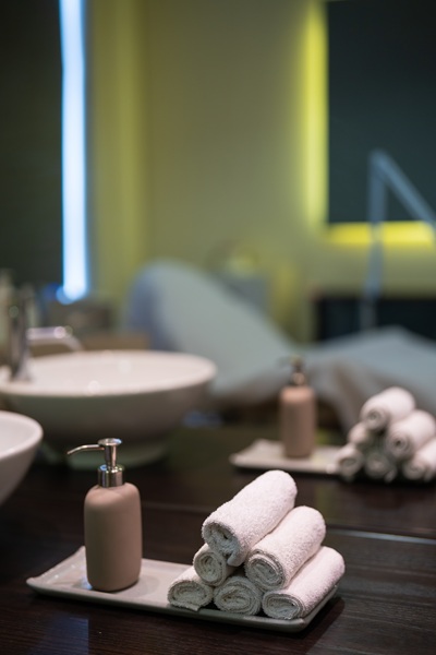 Moisturising face and body treatments near me